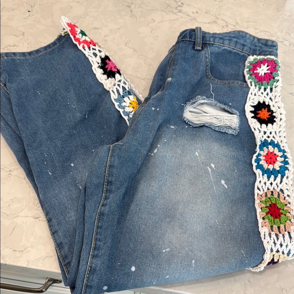 Embroidered/crochet denim jeans